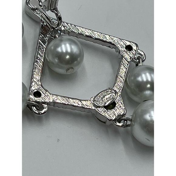 Kenneth Jay Lane White Pearl Crystal Silver‎ Tone Chandelier Clip Earrings New - Picture 13 of 14